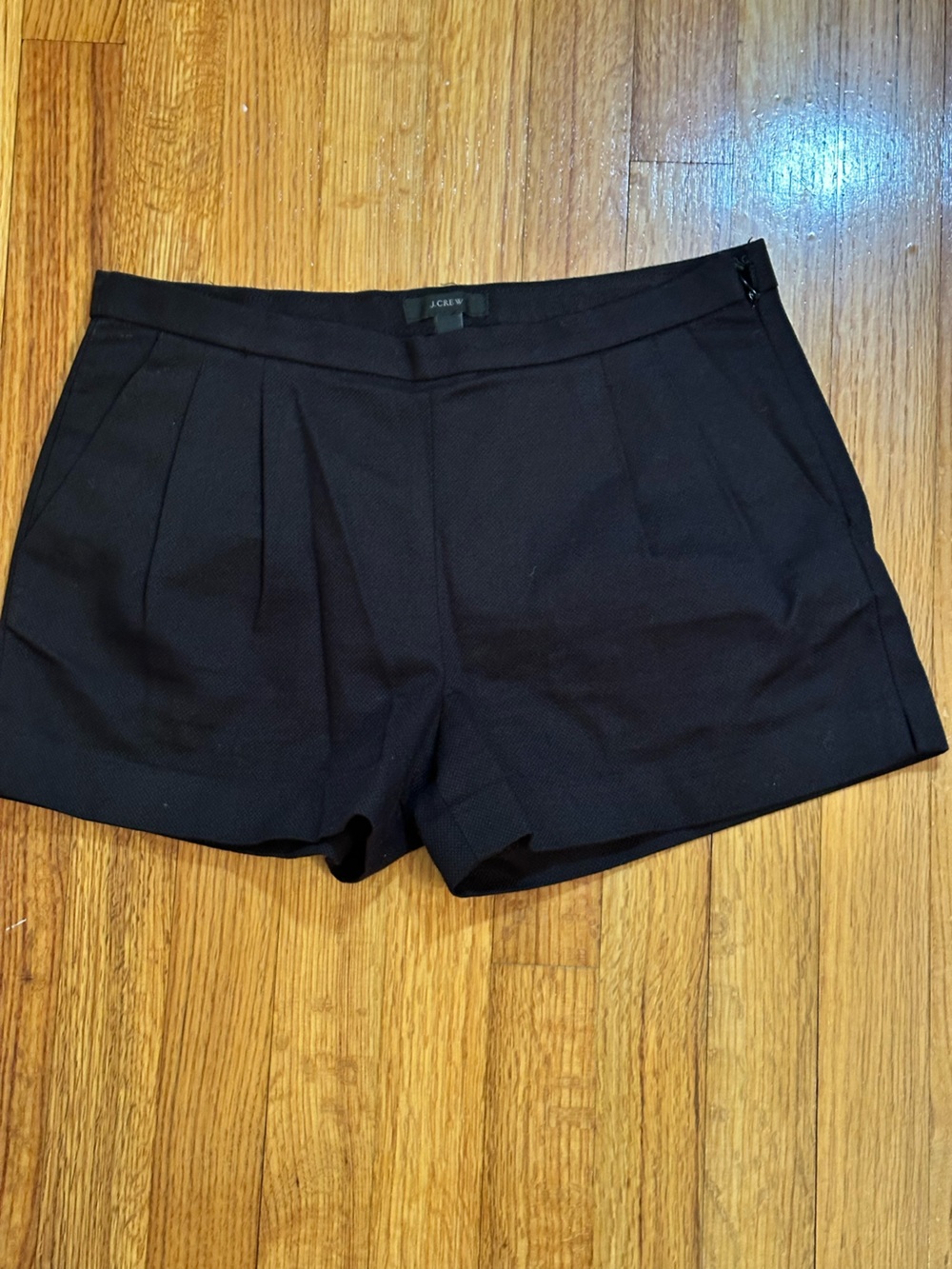J Crew Black pleated shorts in cotton pique Size 0 J6
